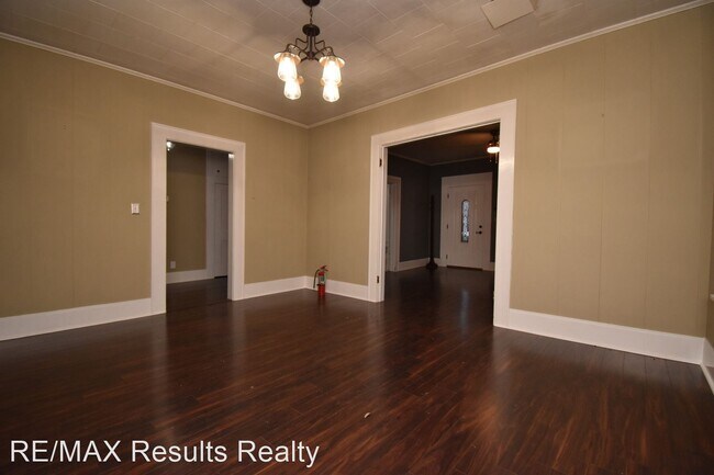 Building Photo - 3 br, 1 bath House - 409 S. Bonner St.