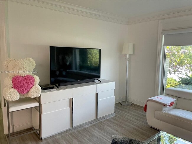 Building Photo - 286 Bal Bay Dr