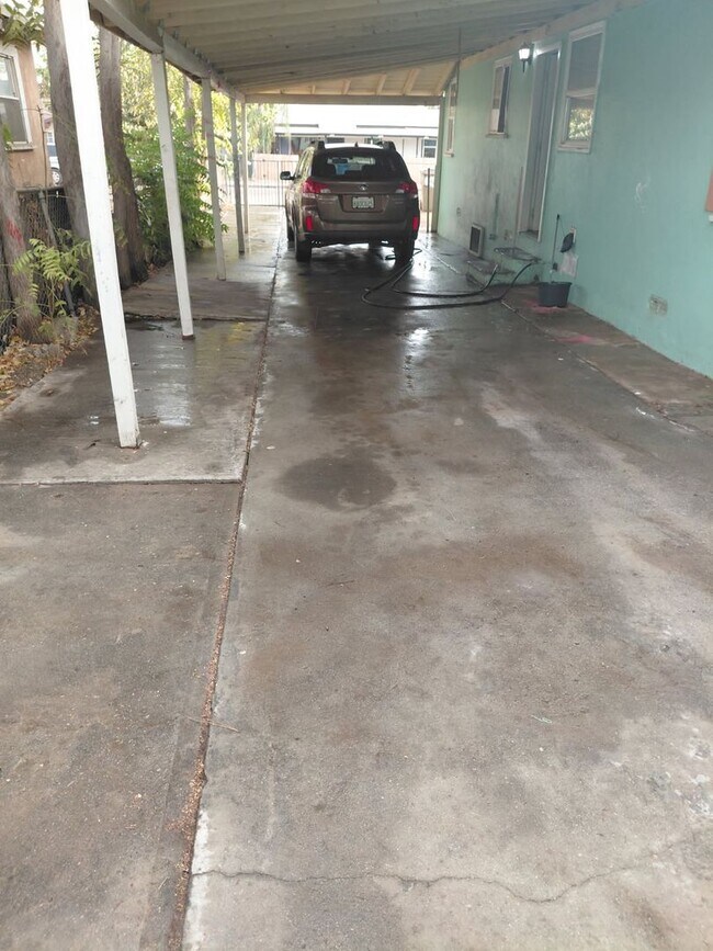 Foto del edificio - 2416 Kentucky St