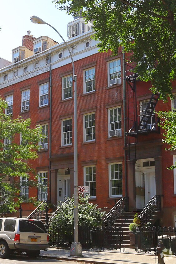 Primary Photo - 416 W 20th St