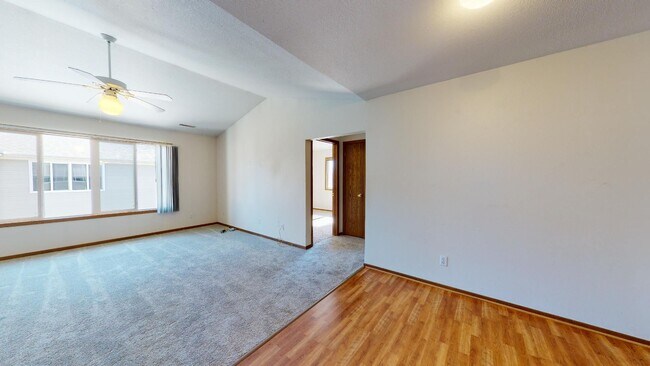 Foto del edificio - 4517 Steinbeck St