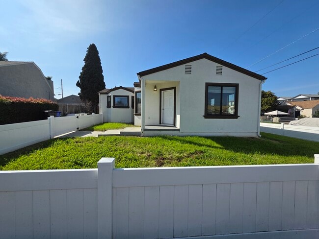 Building Photo - 2404 Morningside St