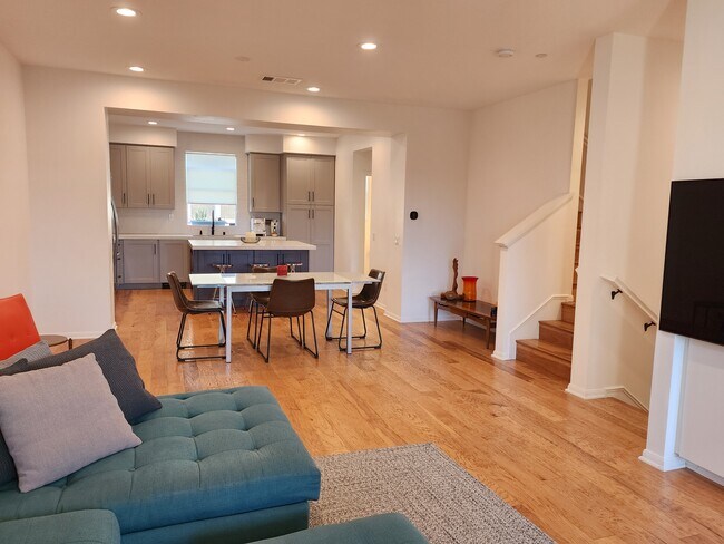 Foto del edificio - 1846 Arroyo Willow Ln