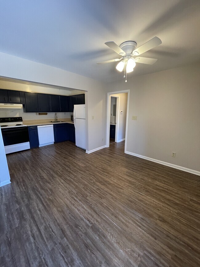 Foto del edificio - 1022 Adams Ave