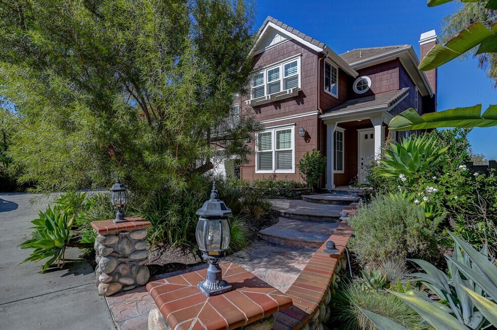 Amazing LARGE home in Ladera Ranch!