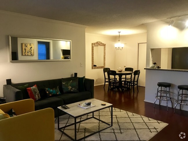 Building Photo - 10655 Lemon Ave
