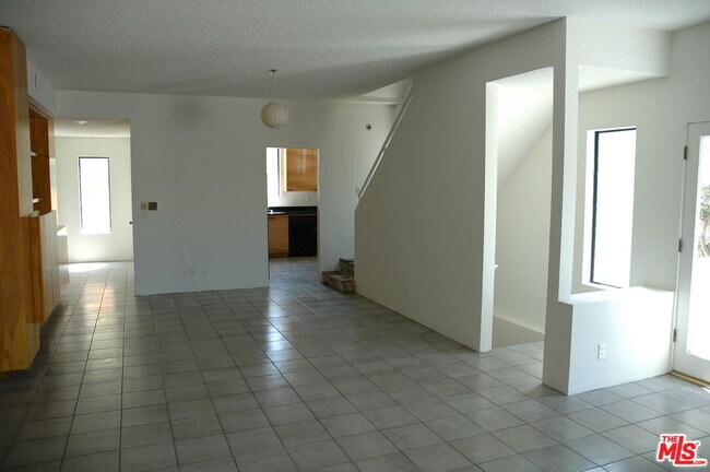 Foto del edificio - 3675 Keystone Av