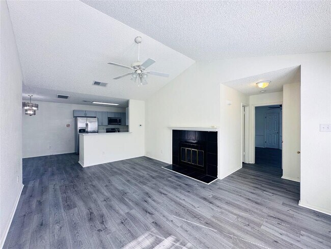 Building Photo - 14414 Tiffer Ln