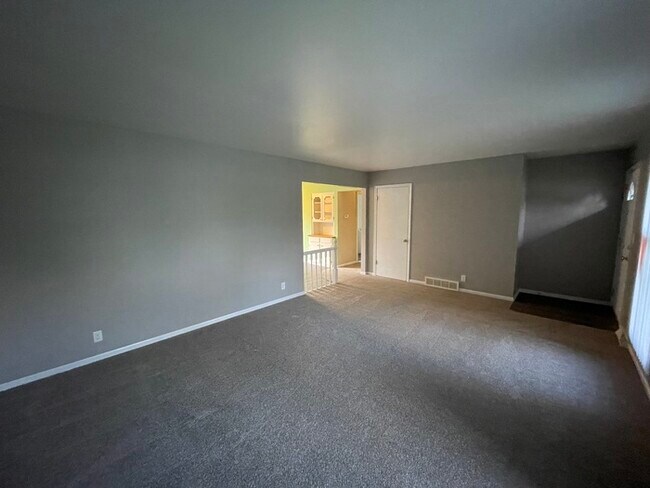 Building Photo - Brick Ranch in Forest Hills Schools