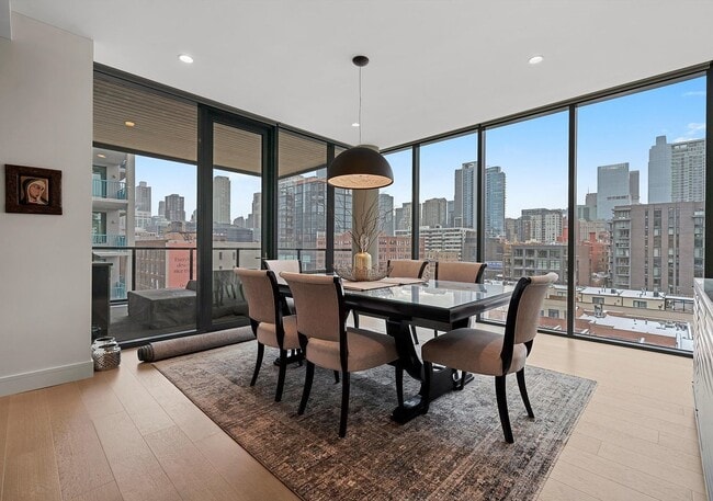 Foto del edificio - 366 W Superior St