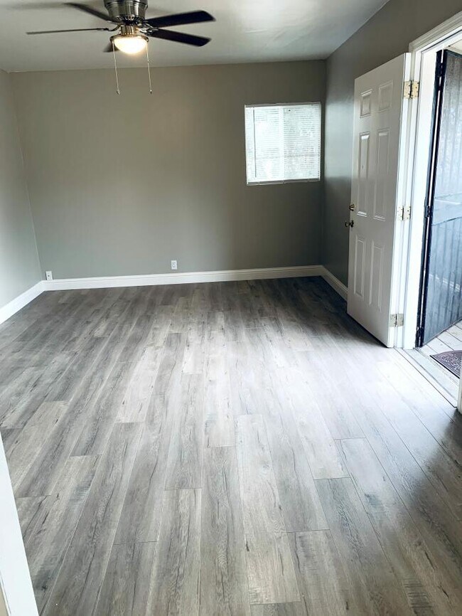 Building Photo - 1 bedroom in Oakland CA 94605