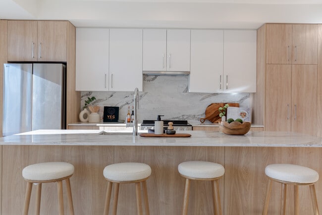 Photo du bâtiment - 32110 Hillcrest Av