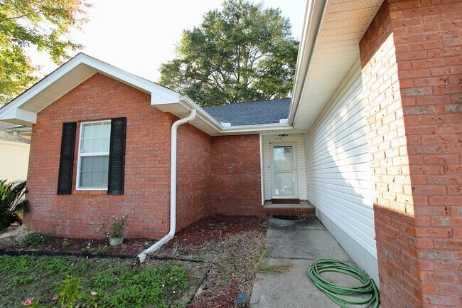 Foto del edificio - 205 Tiffot Ct