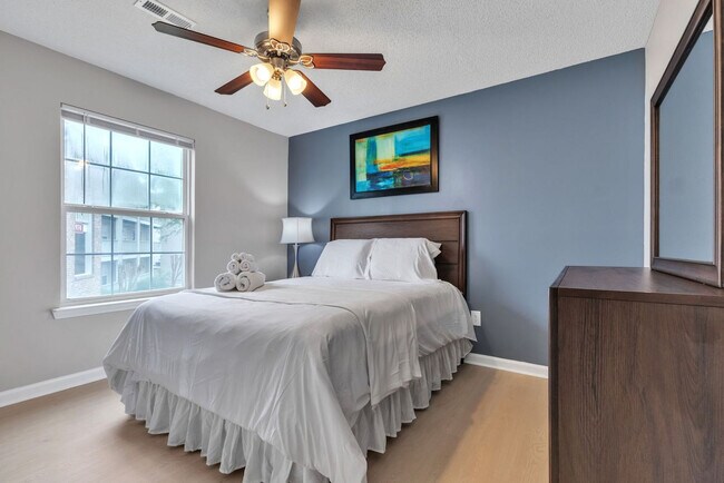 Foto del edificio - 978 Bassman Ln