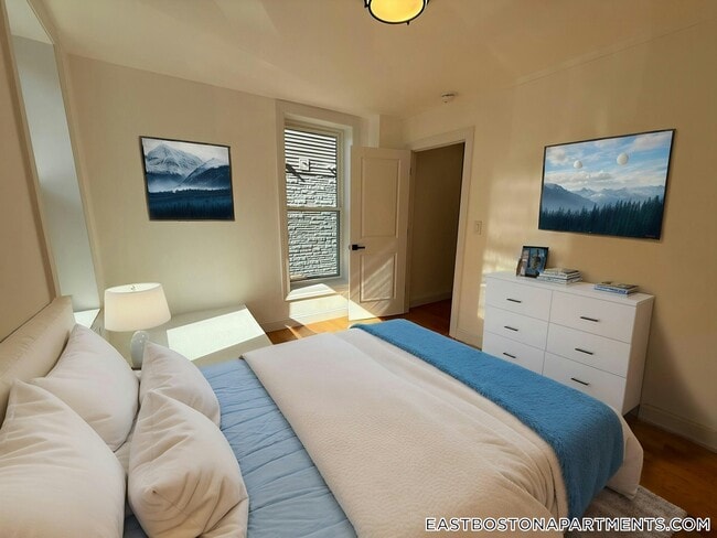 Building Photo - 20 Chelsea St