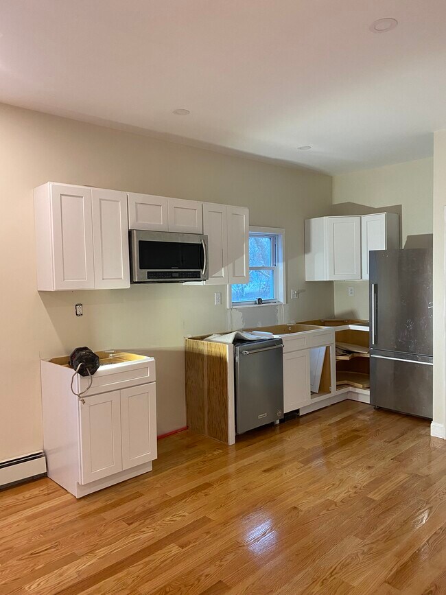 48 Nashua St Unit 2, Woburn, MA 01801 Apartments in Woburn, MA