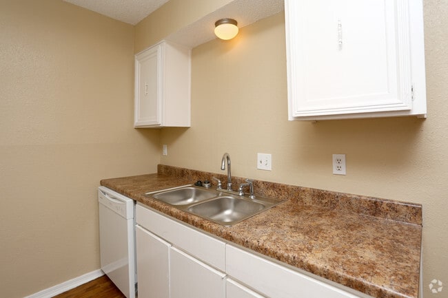 2BR, 2.5BA - 1200SF - Kitchen - The Villas at Stonelake Apartments