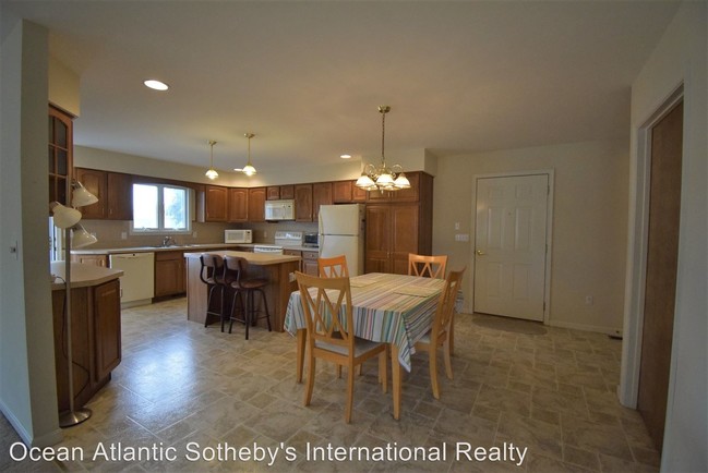 Building Photo - 3 br, 2 bath House - 24700 Broadkill Road