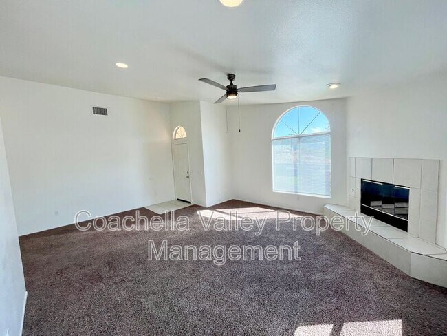 Foto del edificio - 66028 Mission Lakes Blvd