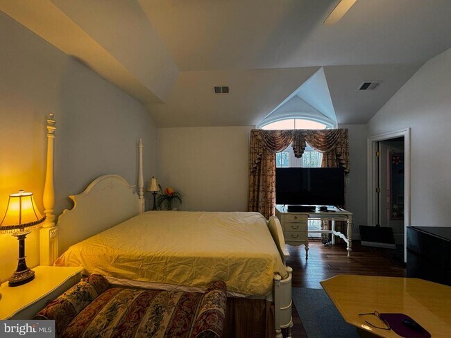 Foto del edificio - 5211 Rosalie Ridge Dr