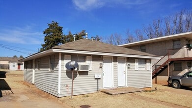 Building Photo - 305 E Oklahoma Ave
