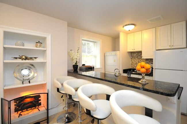 Foto del edificio - 724 East Capitol St NE