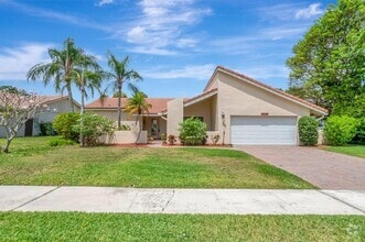 Building Photo - 21065 Escondido Way N