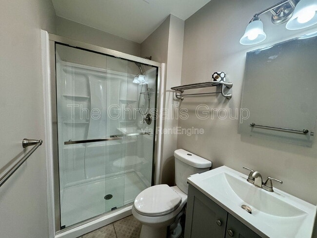 Building Photo - 217 W Main St