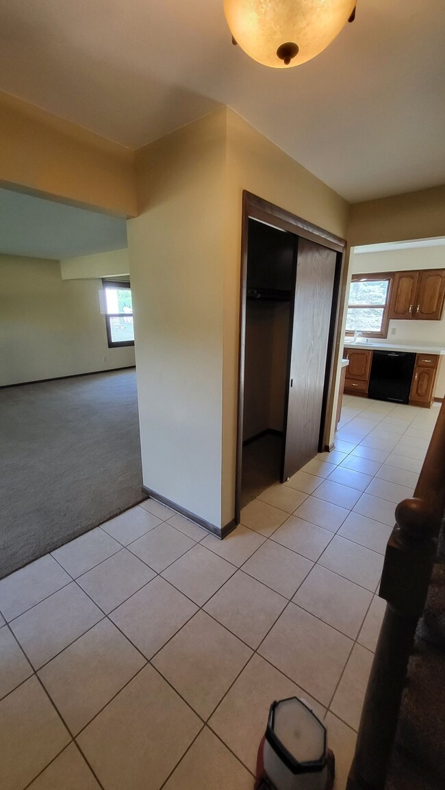 Main entry - 2920 Nassau Dr