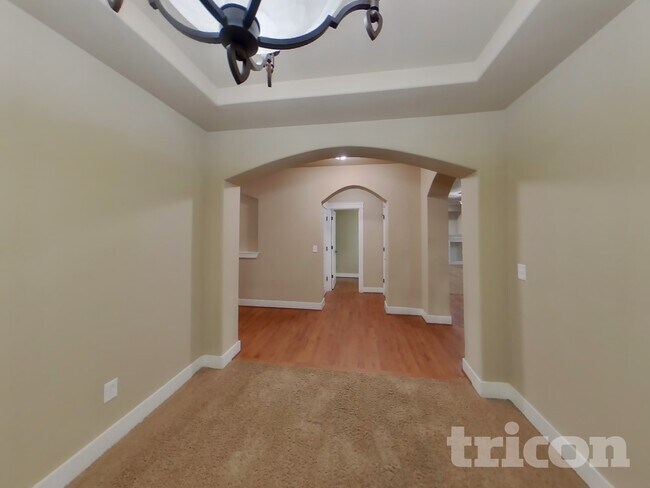 Foto del edificio - 4422 Logan Dr NE