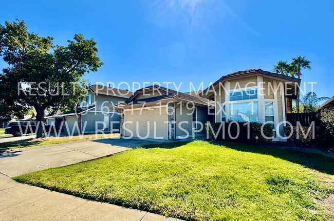 Building Photo - 3-Bedroom Home Near Elk Grove Park - Avail...