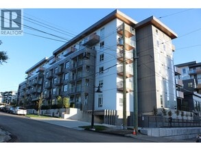 Building Photo - 648 Lea Ave