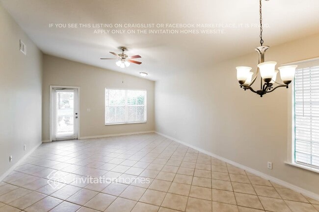 Building Photo - 5103 NW 121st Dr