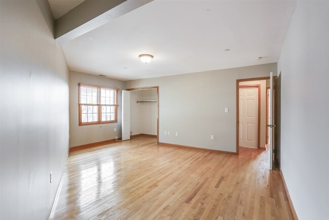 Foto del edificio - 520 Hudson Ave