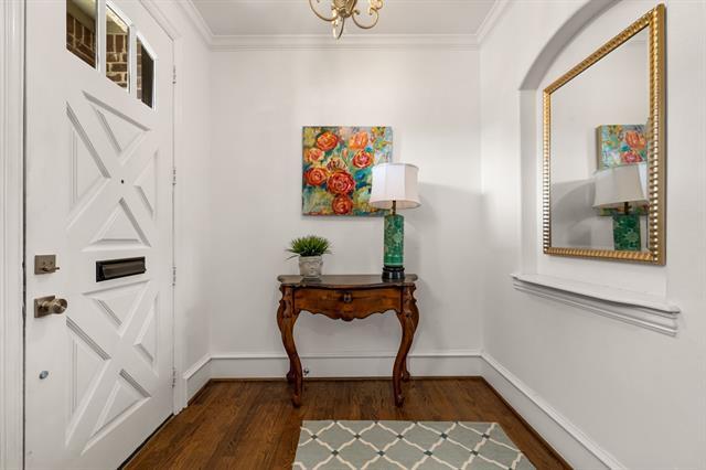 Foto del edificio - 4322 Throckmorton St