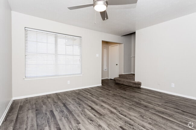 2BR,1.5BA-1100SF - Northridge Villas