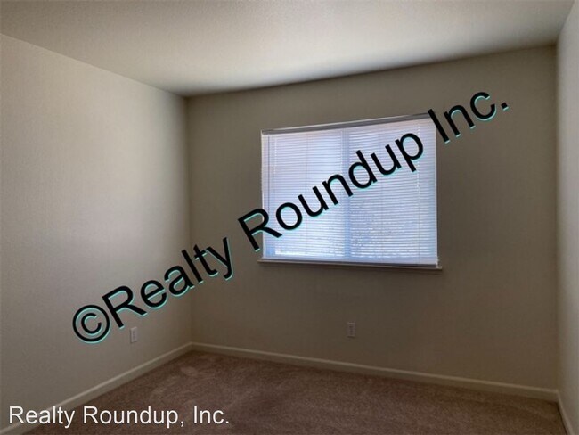 Foto del edificio - 5 br, 3 bath House - 5265 Agapanthus Ct.