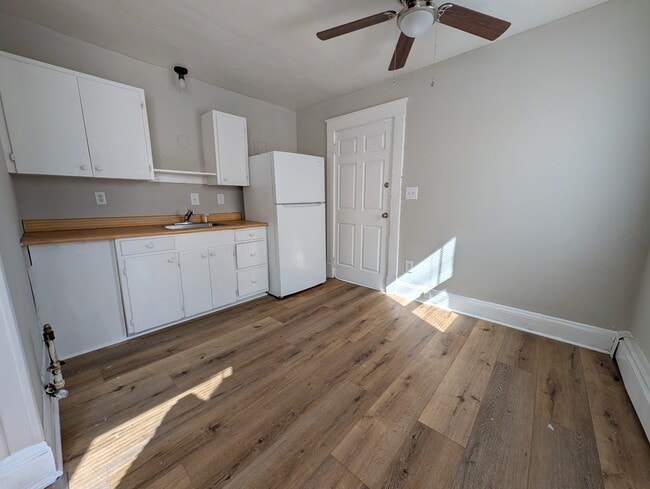 Photo - 2908 Memorial Ave Apartment