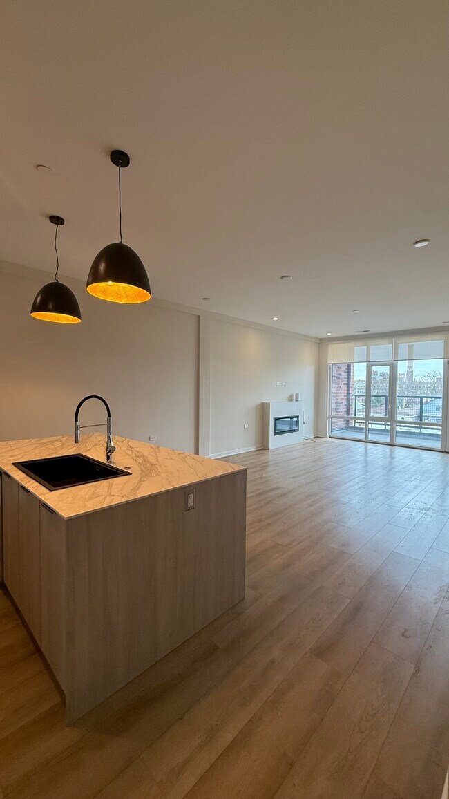 Foto del edificio - 3207 N Narragansett Ave