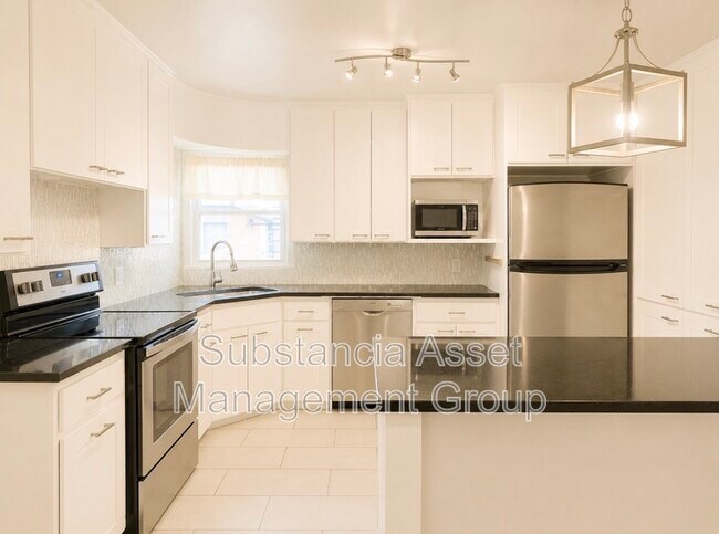 Foto del edificio - 4713 N Harvey Pkwy