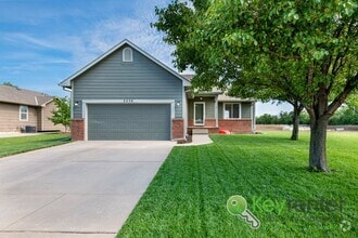 Building Photo - 2230 Glen Hills Dr