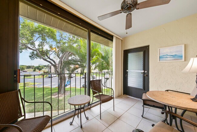 Foto del edificio - 417 Pine Glen Ln