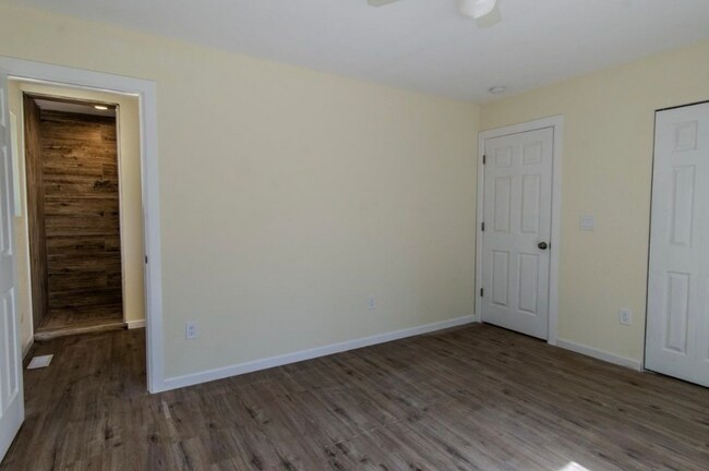 Building Photo - 6429 Timber Dr Ct