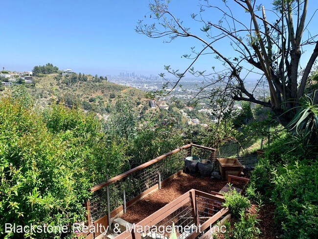 Building Photo - 2 br, 2 bath House - 8191 Mannix Drive