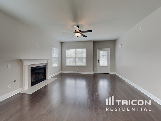 Foto del edificio - 1023 Solomon Lane Spring Hill TN