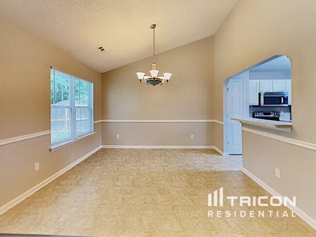 Foto del edificio - 1026 Summit Hills Dr