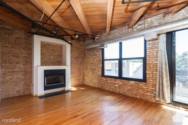 Building Photo - 2151 N California Ave