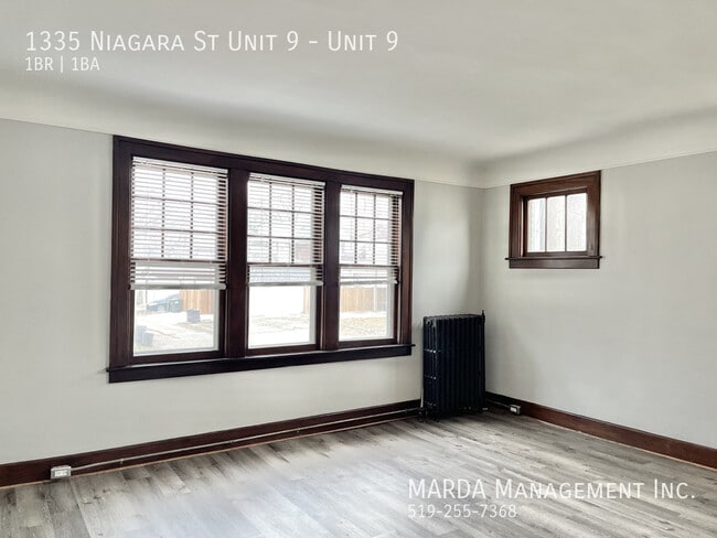 Building Photo - SPACIOUS AND UPDATED 1 BED 1 BATH - WALKERVILLE  PLUS HYDRO