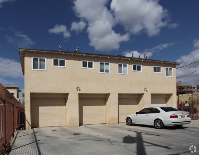 Foto del edificio - 618 Coal Ave SW