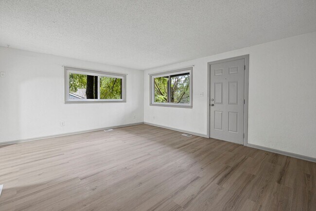 Foto del edificio - Beautiful 3 Bedroom Home